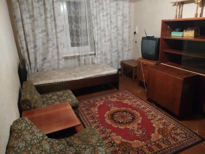 Сдам семье 3-х комнатную квартиру на 2-м этаже 5-ти эт. дома