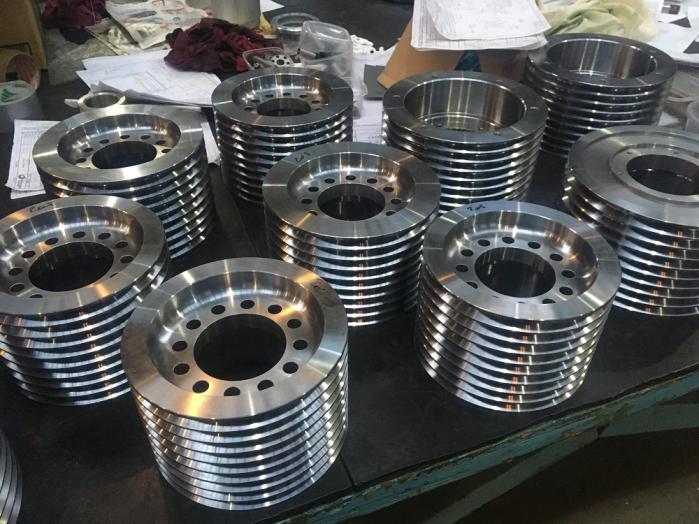 Фирма производит токарная и фрезерная работы с ЧПУ