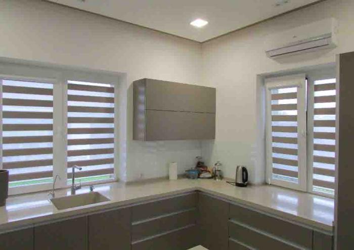 Рулонные шторы день-ночь в Украине