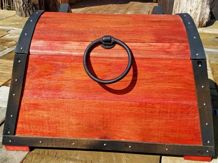 Сундук дубовый. Ручная работа.