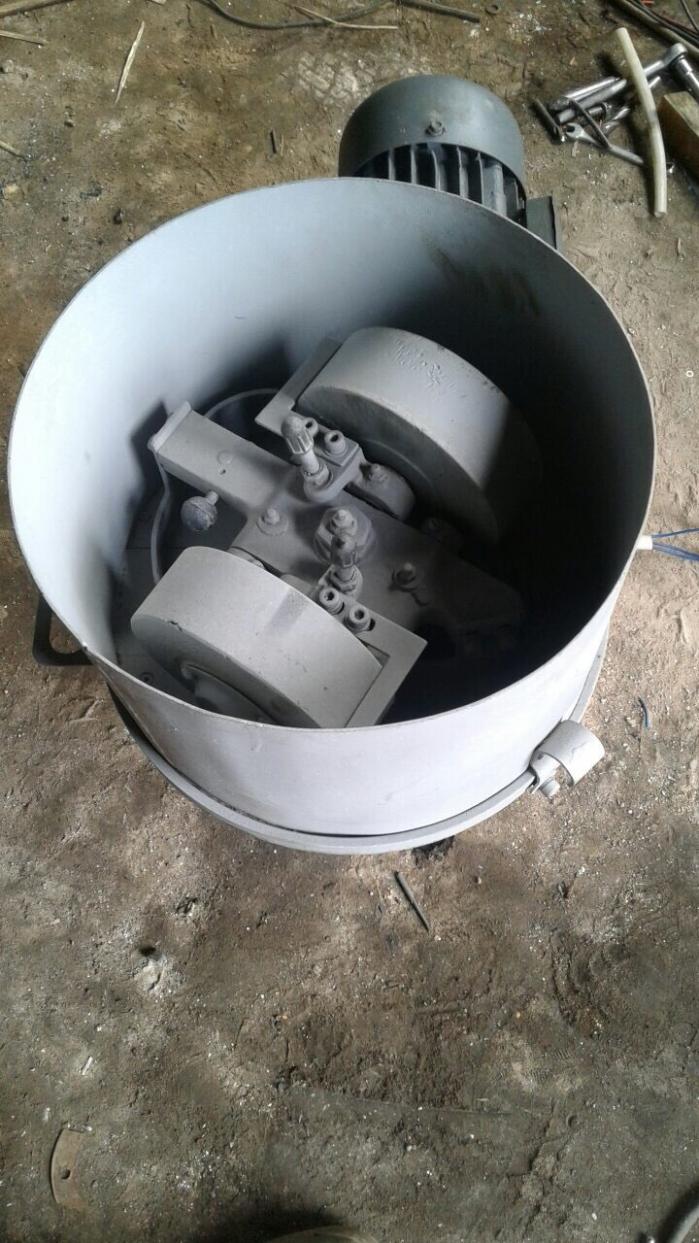 Смесители (бегуны) литейные чашечные лабораторные 018М