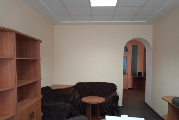 Сдам в аренду офис оригинальной планировки - звоните, договоримся.