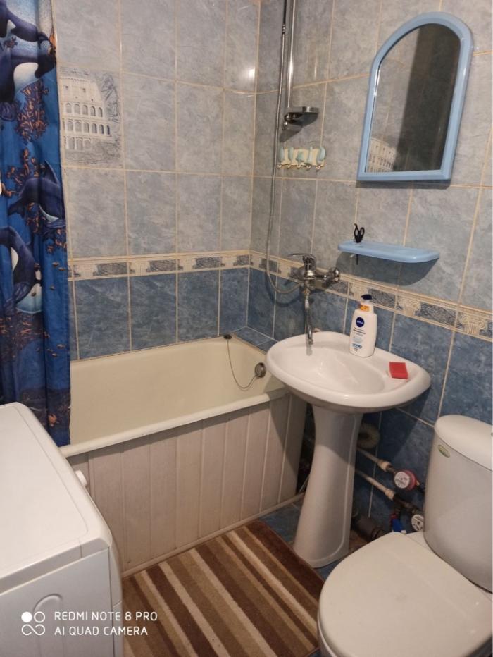 продам 2-комнатную квартиру на ул Чайковского 40