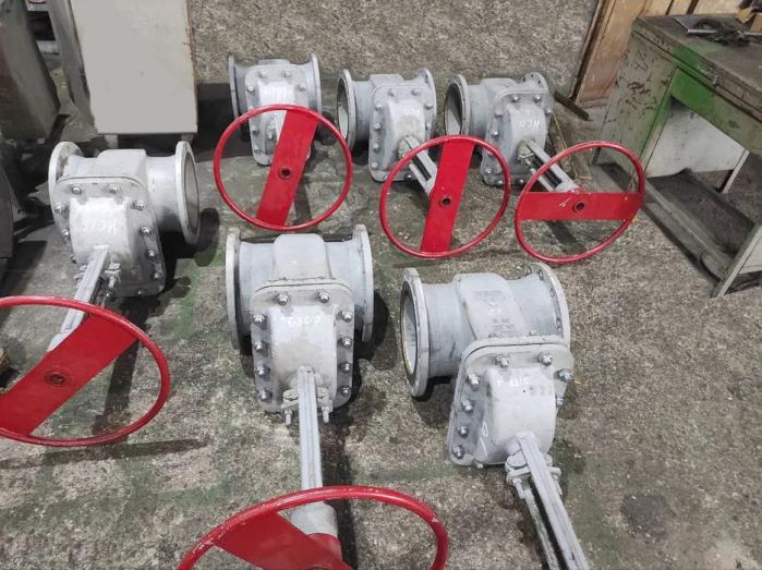 Засувки Ду 150 Ру 16 та Ду 300 Ру 16