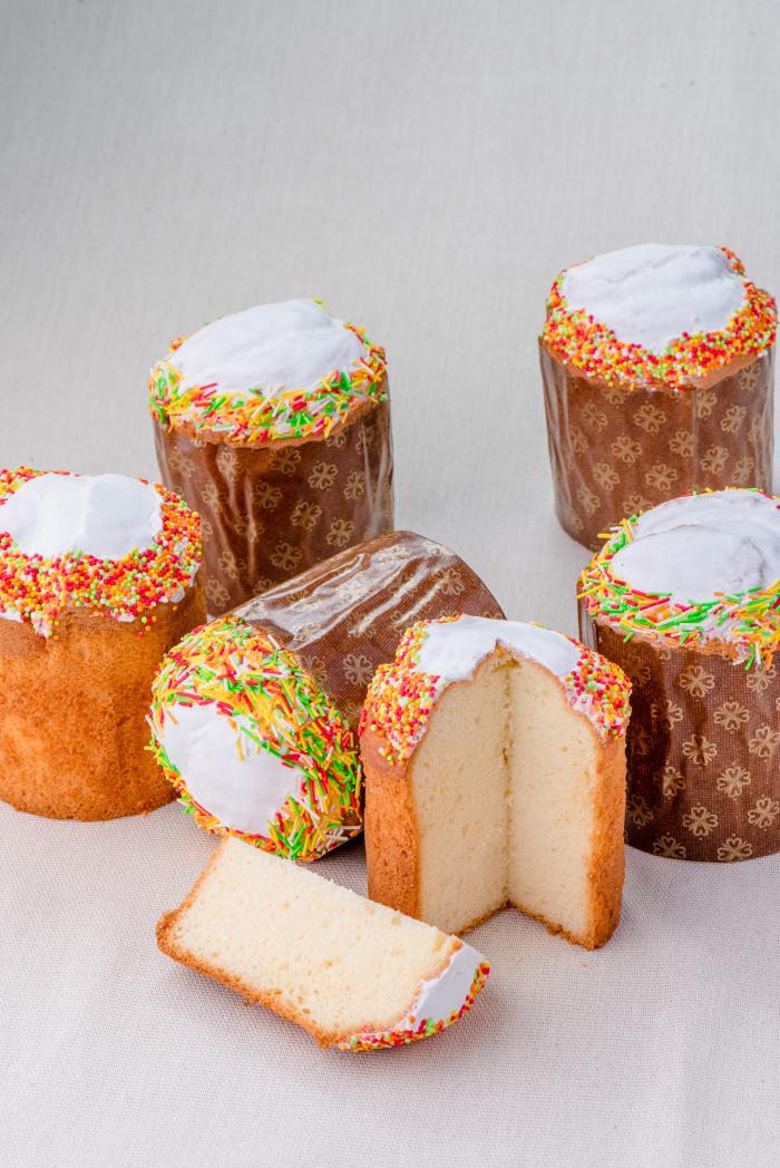 ТМ Роса приймає оптові замовлення на сирну паску, панеттон та кекси