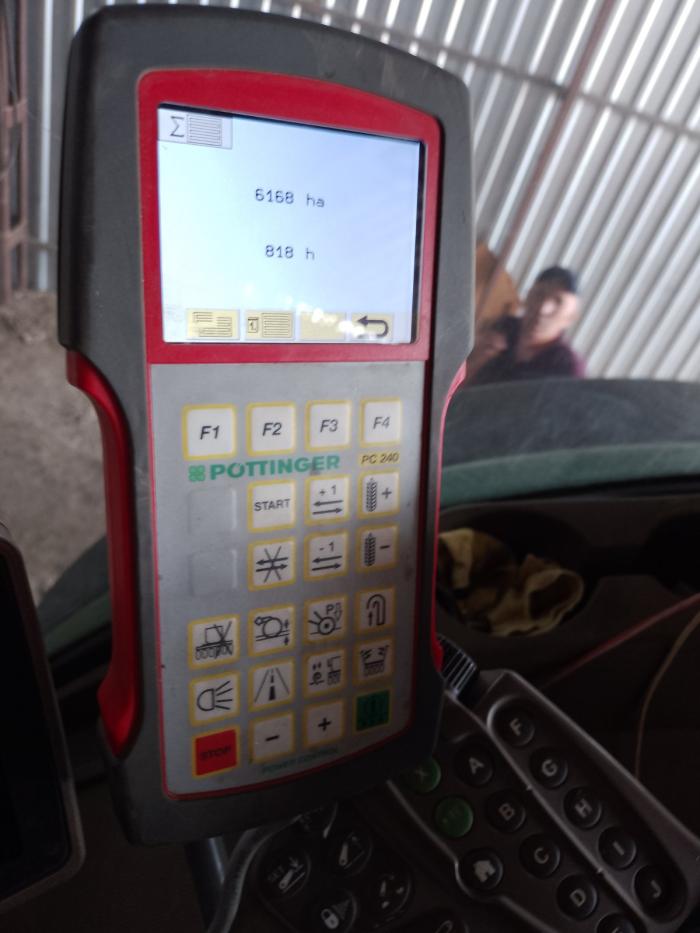 Сівалка Pоttinger Terrasem C 6 Fertilizer 2020 в ідеальному стані.