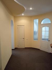 Сдам в аренду офис оригинальной планировки - звоните, договоримся.