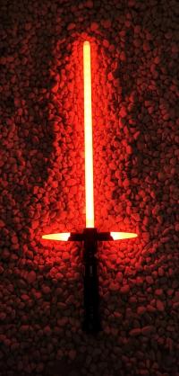 Световой меч Кайло Рена от Disney для фанатов Звёздных войн